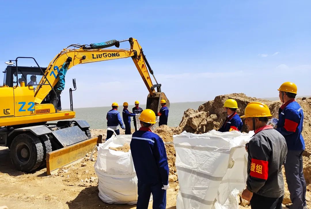 韦德官方网站钾肥发展防汛抗洪应急演练